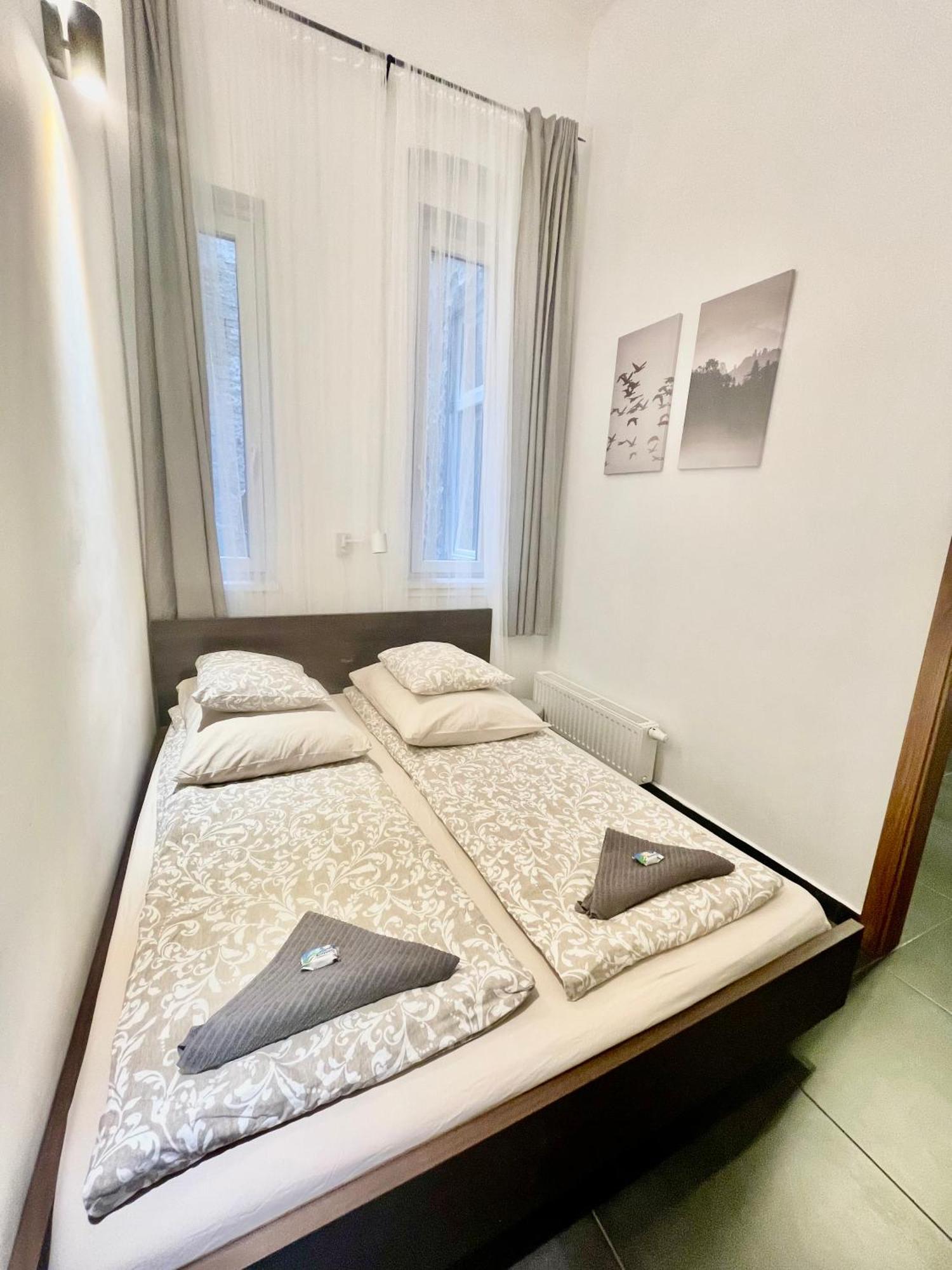 Alice Apartment - Andrassy Street Budapest Bagian luar foto